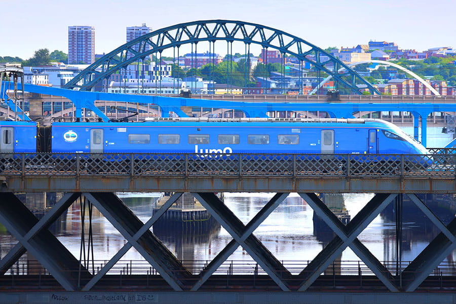 Lumo train over river Tyne